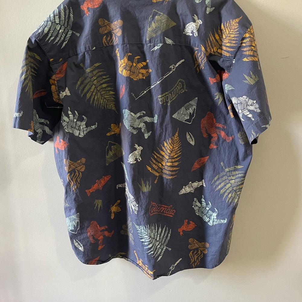 COLUMBIA MENS blue button down camping print short sleeve shirt with print XXL - Picture 3 of 8